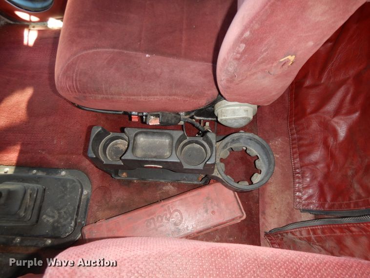 image for item DF6728 2005 Peterbilt 379  semi truck