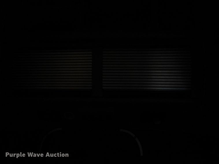 image for item DF6728 2005 Peterbilt 379  semi truck