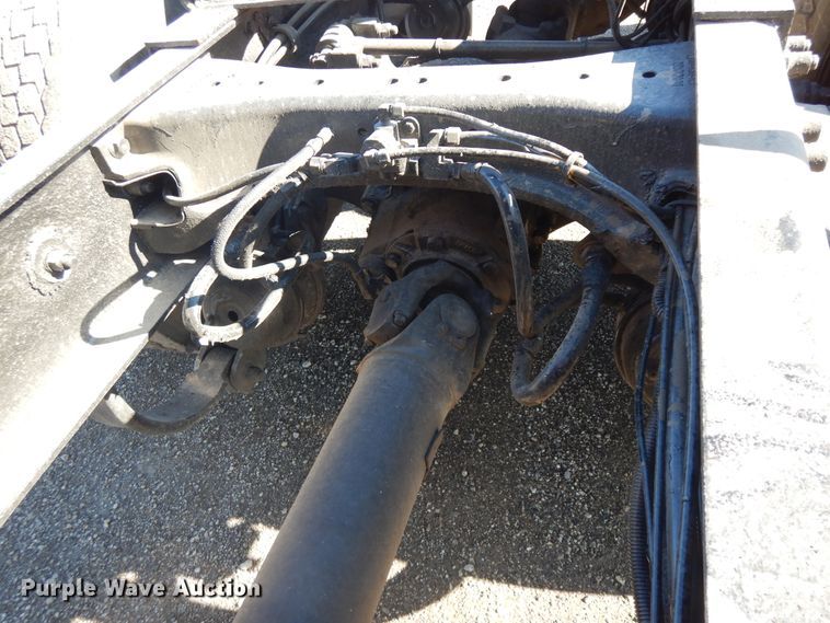 image for item DF6728 2005 Peterbilt 379  semi truck