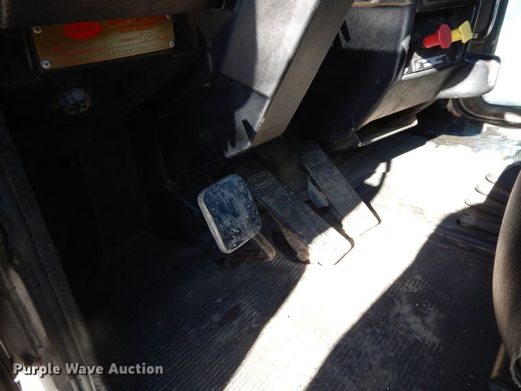 image for item DF6729 2005 Peterbilt 378  semi truck