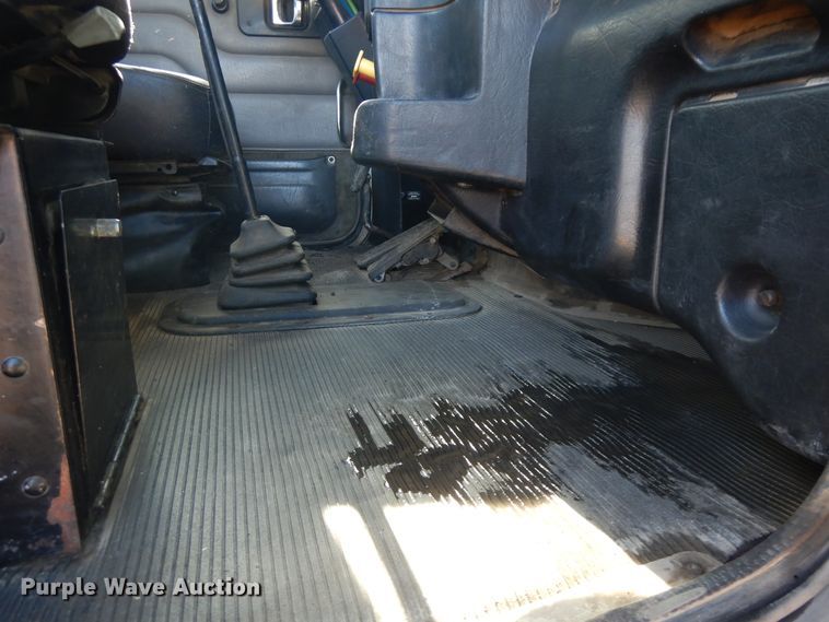 image for item DF6729 2005 Peterbilt 378  semi truck