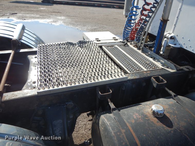 image for item DF6729 2005 Peterbilt 378  semi truck