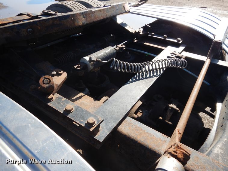 image for item DF6729 2005 Peterbilt 378  semi truck