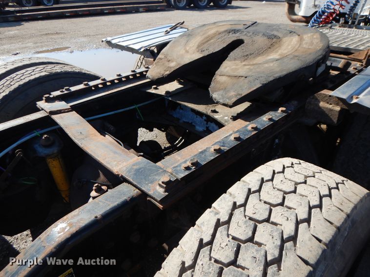 image for item DF6729 2005 Peterbilt 378  semi truck