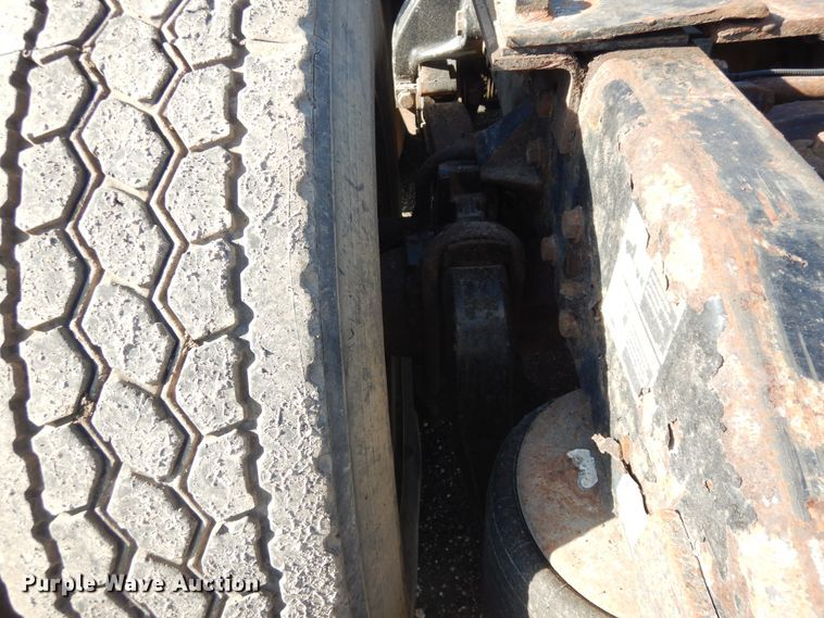 image for item DF6729 2005 Peterbilt 378  semi truck