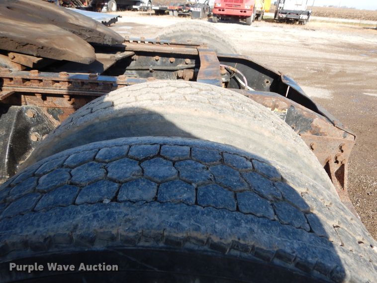 image for item DF6729 2005 Peterbilt 378  semi truck