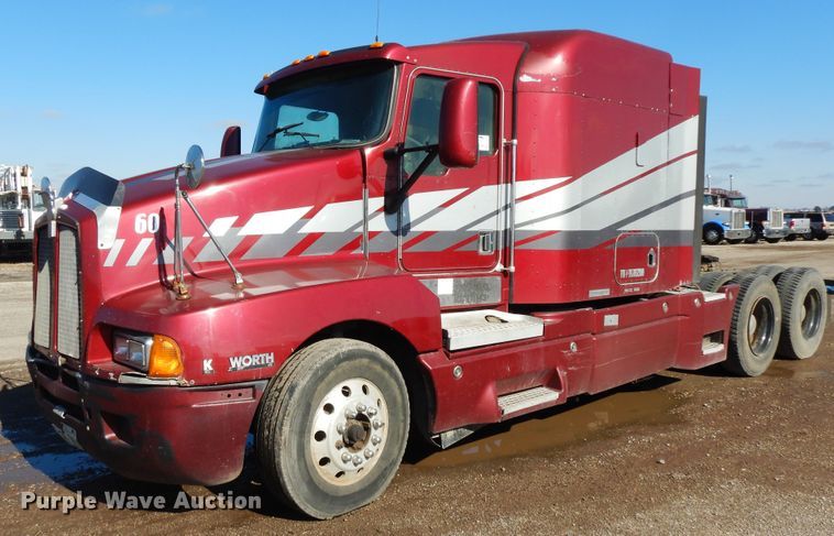 image for item DF6731 2000 Kenworth T600  semi truck
