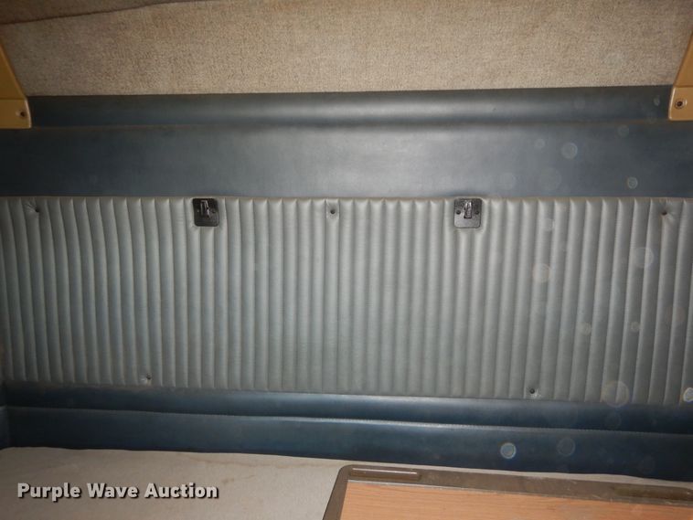 image for item DF6731 2000 Kenworth T600  semi truck