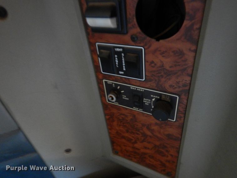 image for item DF6731 2000 Kenworth T600  semi truck