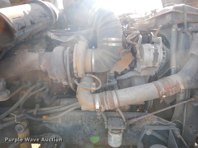 image for item DF6731 2000 Kenworth T600  semi truck