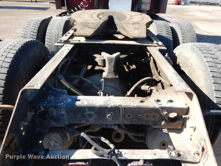 image for item DF6731 2000 Kenworth T600  semi truck