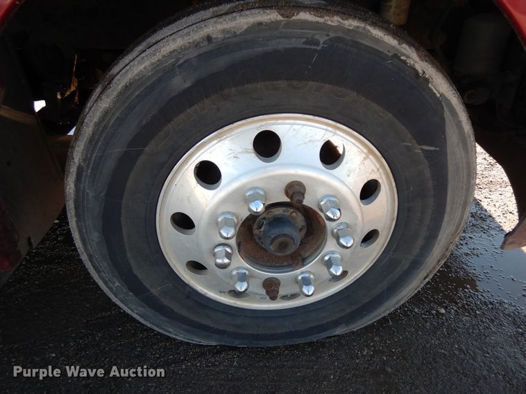 image for item DF6731 2000 Kenworth T600  semi truck