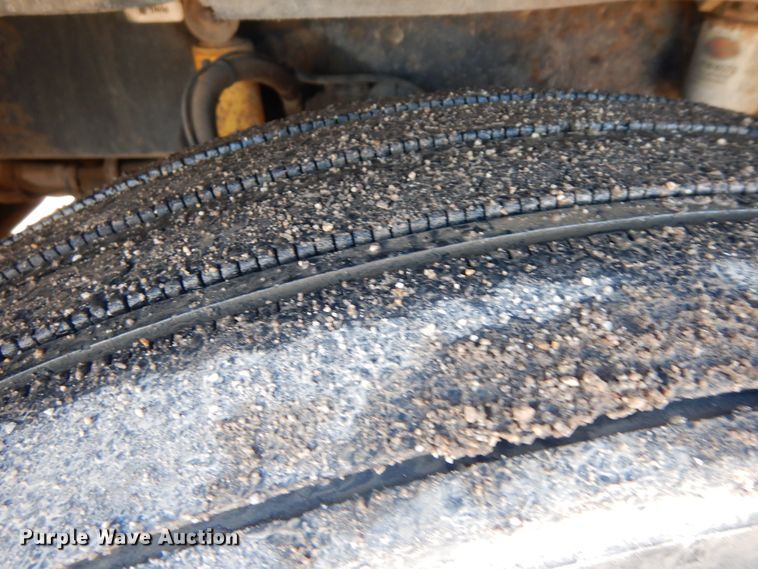 image for item DF6731 2000 Kenworth T600  semi truck