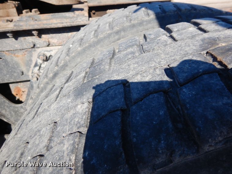 image for item DF6731 2000 Kenworth T600  semi truck