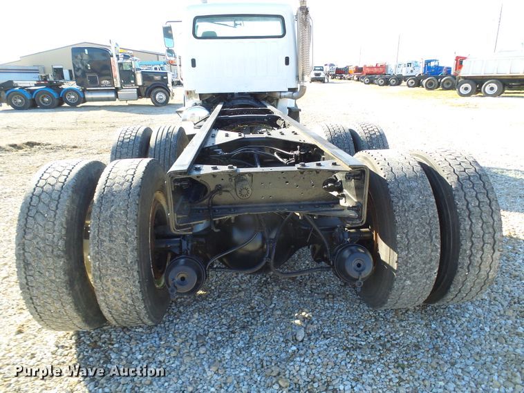 image for item DG2114 2004 Freightliner Business Class M2  truck cab and chassis