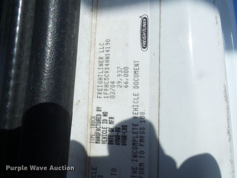 image for item DG2114 2004 Freightliner Business Class M2  truck cab and chassis