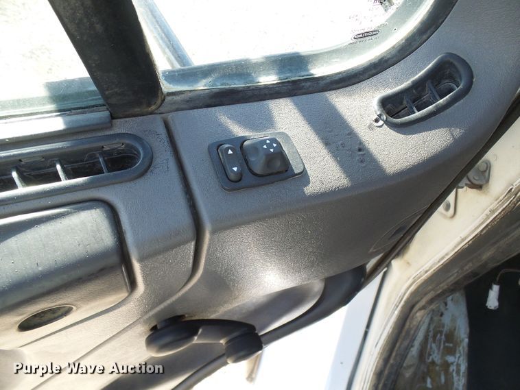 image for item DG2114 2004 Freightliner Business Class M2  truck cab and chassis