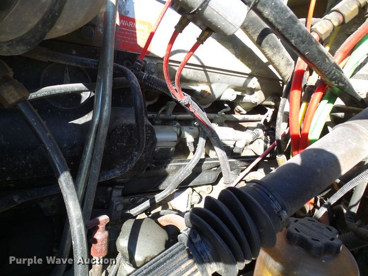 image for item DG2114 2004 Freightliner Business Class M2  truck cab and chassis