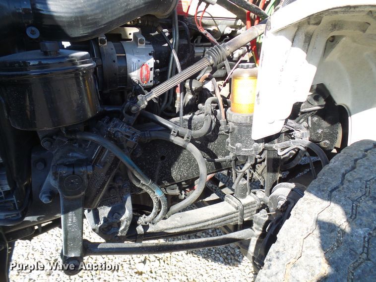 image for item DG2114 2004 Freightliner Business Class M2  truck cab and chassis