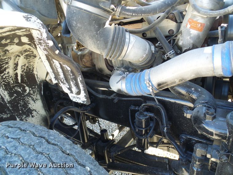 image for item DG2114 2004 Freightliner Business Class M2  truck cab and chassis