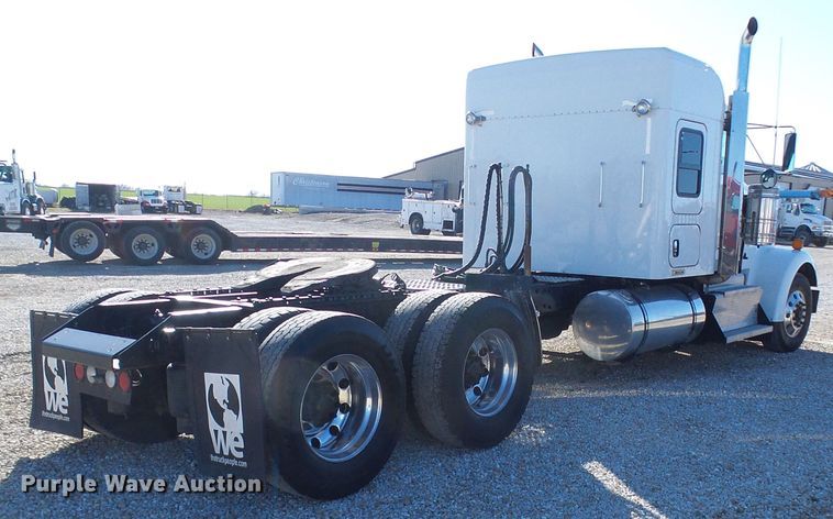 image for item DG2116 2014 Kenworth W900  semi truck