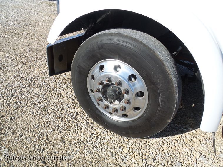 image for item DG2116 2014 Kenworth W900  semi truck