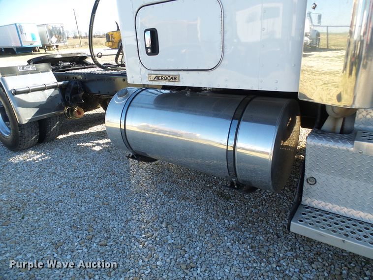 image for item DG2116 2014 Kenworth W900  semi truck