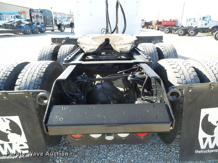 image for item DG2116 2014 Kenworth W900  semi truck