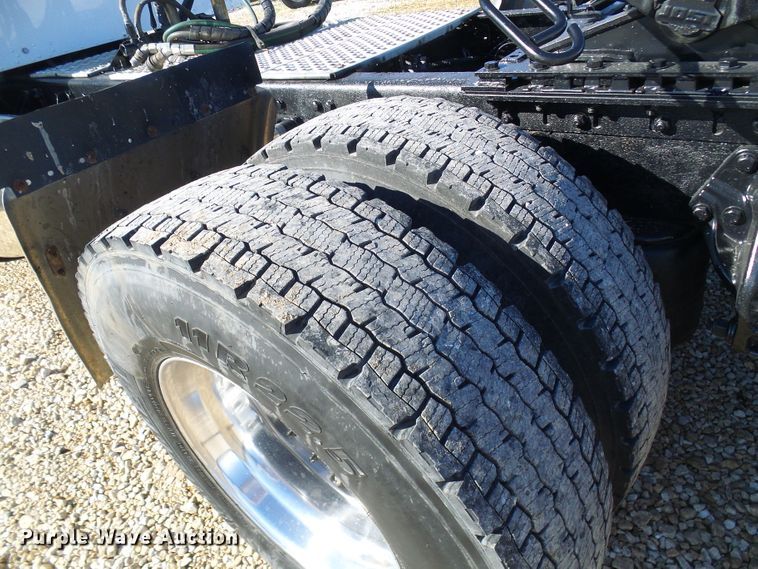 image for item DG2116 2014 Kenworth W900  semi truck