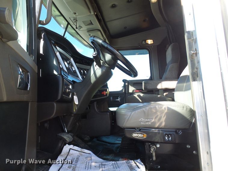 image for item DG2116 2014 Kenworth W900  semi truck