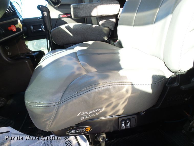 image for item DG2116 2014 Kenworth W900  semi truck