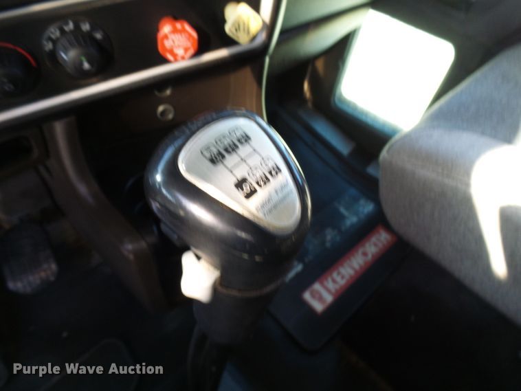 image for item DG2116 2014 Kenworth W900  semi truck