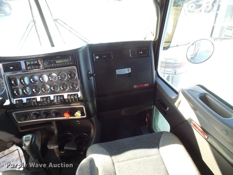 image for item DG2116 2014 Kenworth W900  semi truck