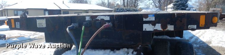 image for item DG4655 2004 Fontaine drop deck trailer