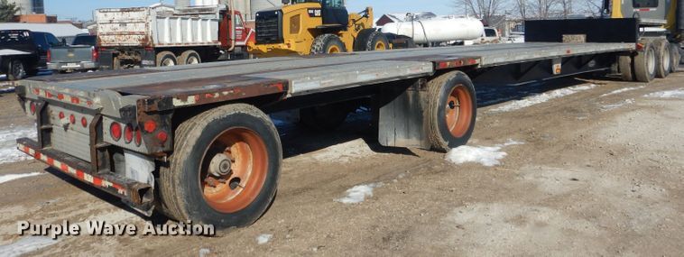 image for item DG4655 2004 Fontaine drop deck trailer