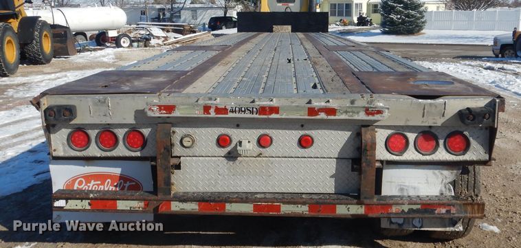 image for item DG4655 2004 Fontaine drop deck trailer