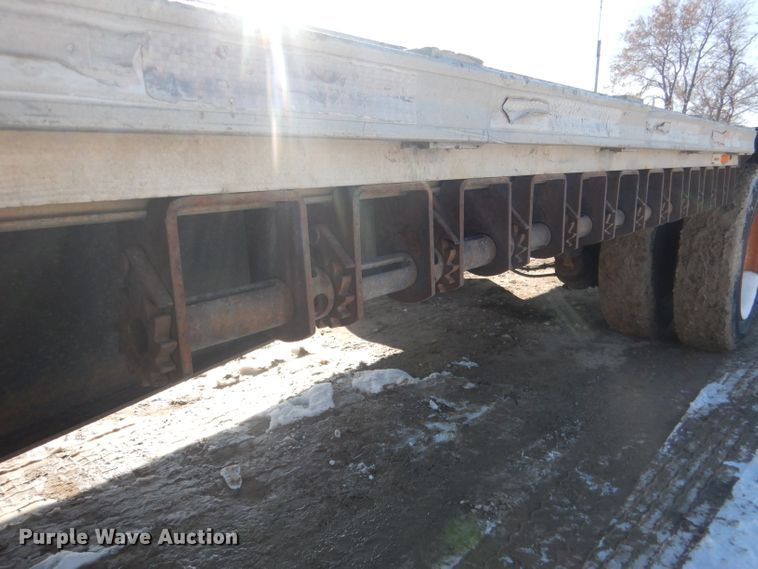 image for item DG4655 2004 Fontaine drop deck trailer