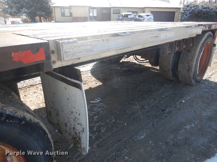 image for item DG4655 2004 Fontaine drop deck trailer