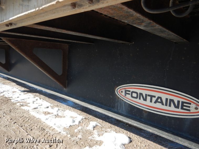 image for item DG4655 2004 Fontaine drop deck trailer