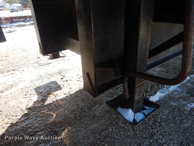 image for item DG4655 2004 Fontaine drop deck trailer