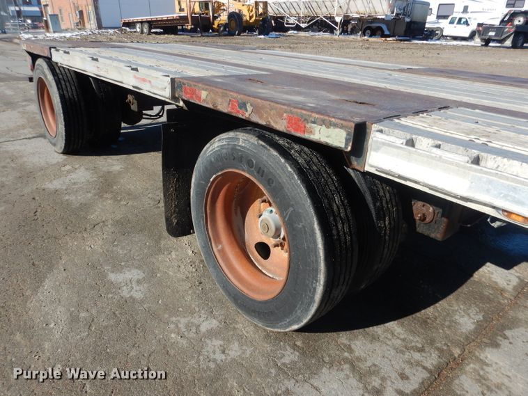 image for item DG4655 2004 Fontaine drop deck trailer