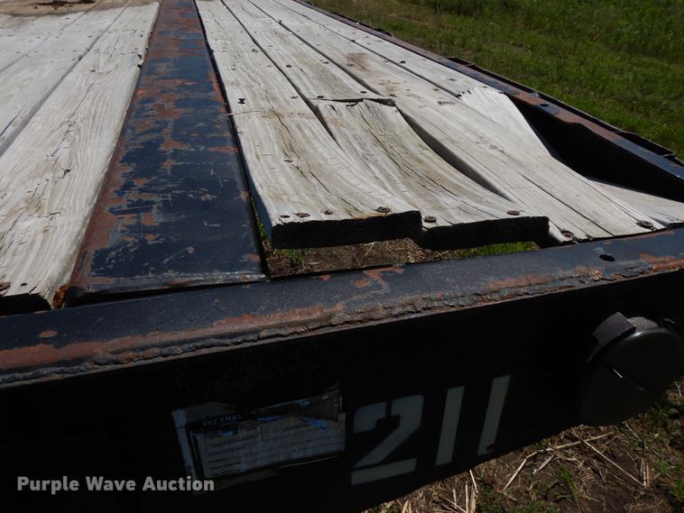 image for item DG7811 2013 Utility Trailer flatbed trailer