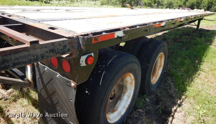 image for item DG7811 2013 Utility Trailer flatbed trailer