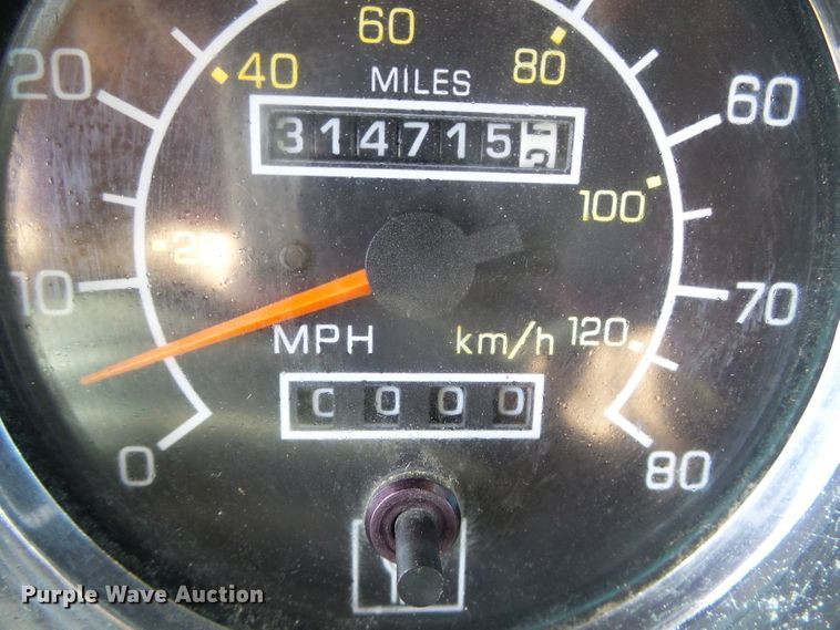 image for item DG8379 2005 Kenworth T800  semi truck