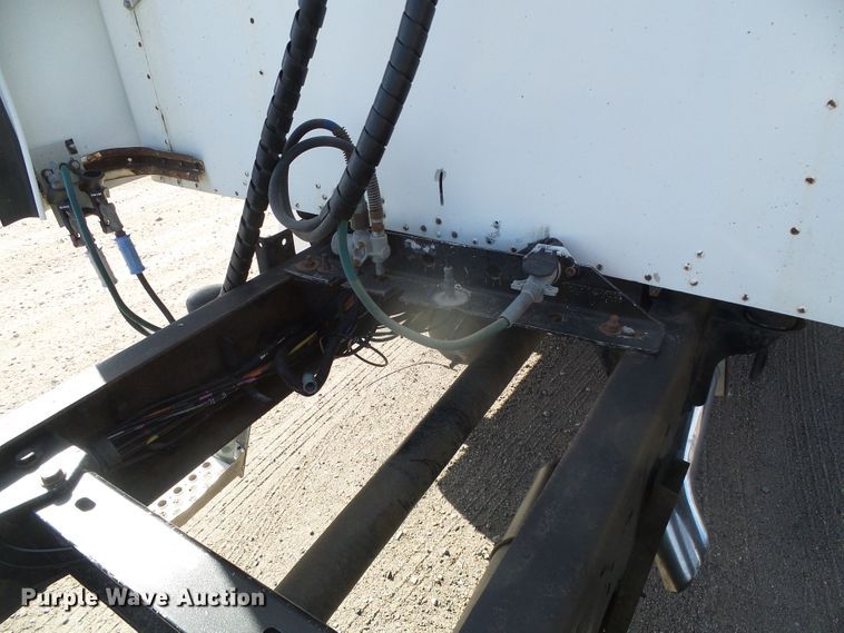 image for item DG8379 2005 Kenworth T800  semi truck