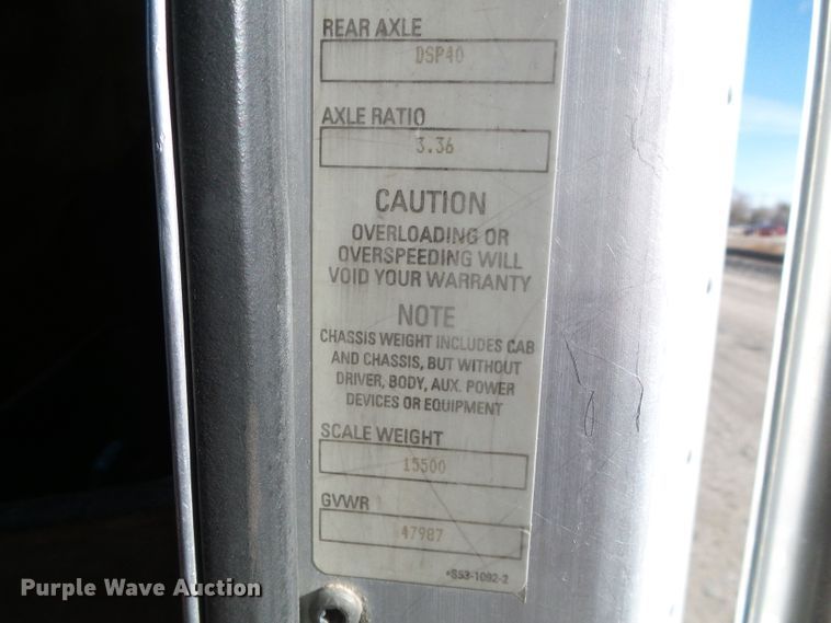 image for item DG8379 2005 Kenworth T800  semi truck