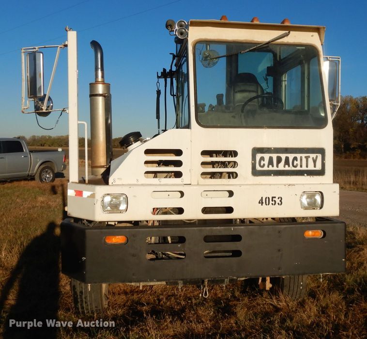 image for item DH3392 2001 Capacity TJ6500T  yard truck