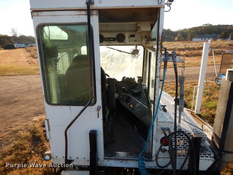 image for item DH3392 2001 Capacity TJ6500T  yard truck