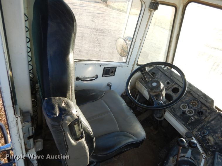 image for item DH3392 2001 Capacity TJ6500T  yard truck