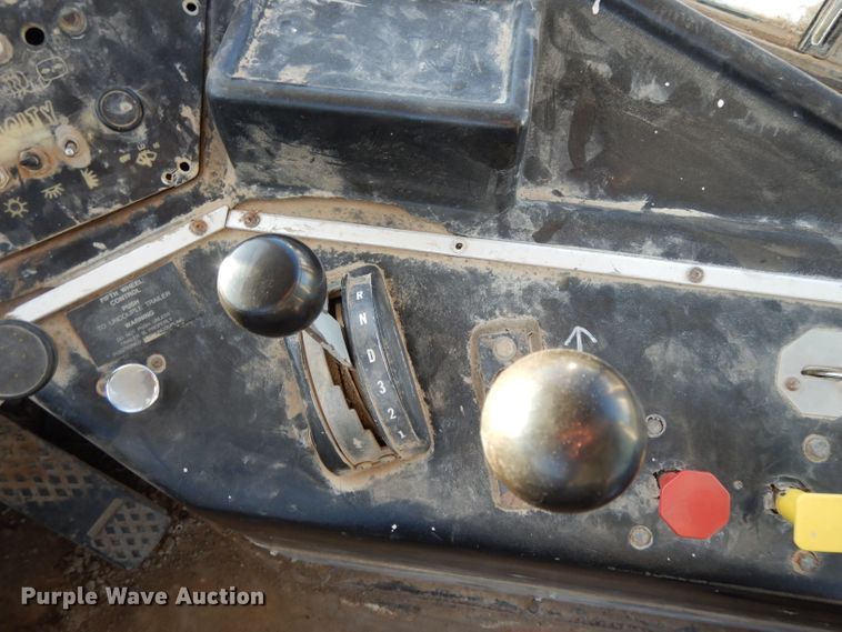 image for item DH3392 2001 Capacity TJ6500T  yard truck